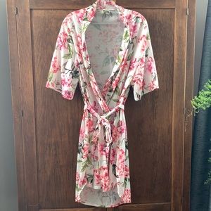 Show me your mumu robe. Floral print. O/S